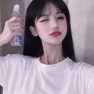 钯连续主力合约日内跌5%，现报354.15元。